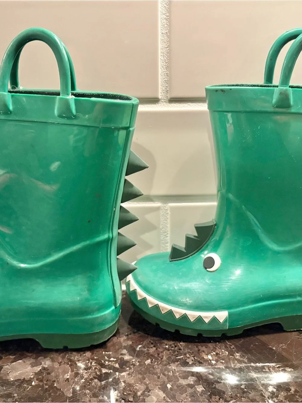 Toddler size 9 Old Navy Green Dino Rain Boots - Fun Waterproof Splash Shoes